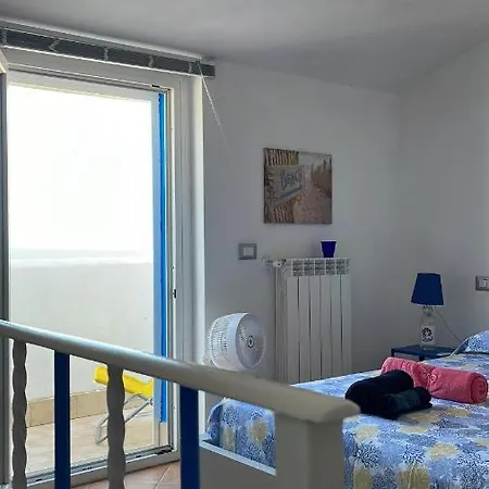 Casasullaspiaggia_roma Holiday home Focene